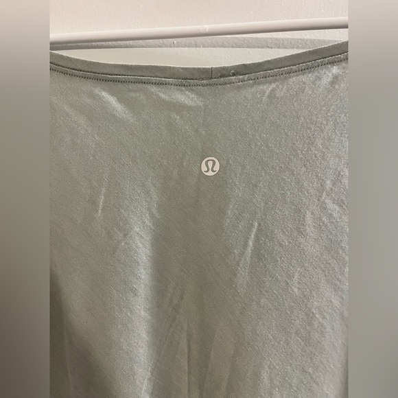 Never worn LuLuLemon Heart Open Long Sleeve. Size 10 - Picture 4 of 8